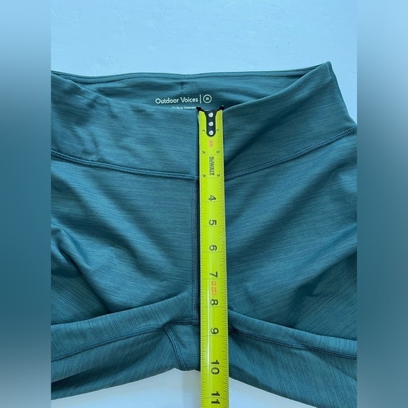 Outdoor Voices Cropped Leggings Size Medium Green - Picture 6 of 6